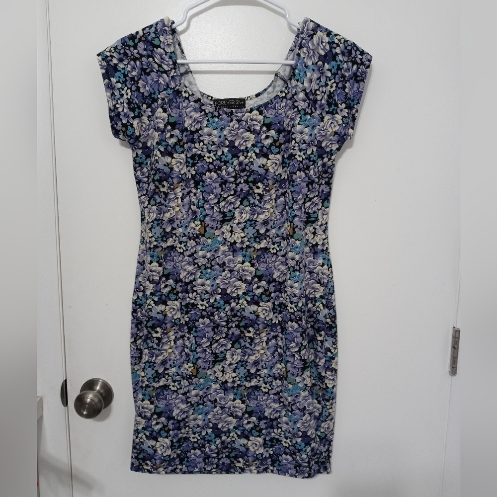 Forever 21 + Women's Floral Short sleeve Mini Dress purple blue white 1X